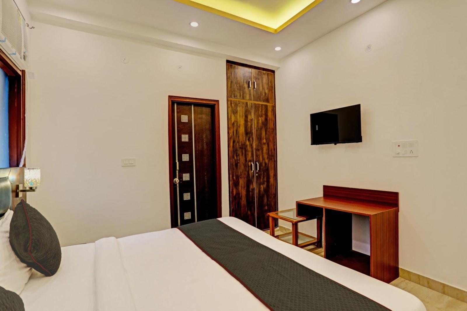 Hotel King Plaza Near Delhi Airport Ню Делхи Екстериор снимка
