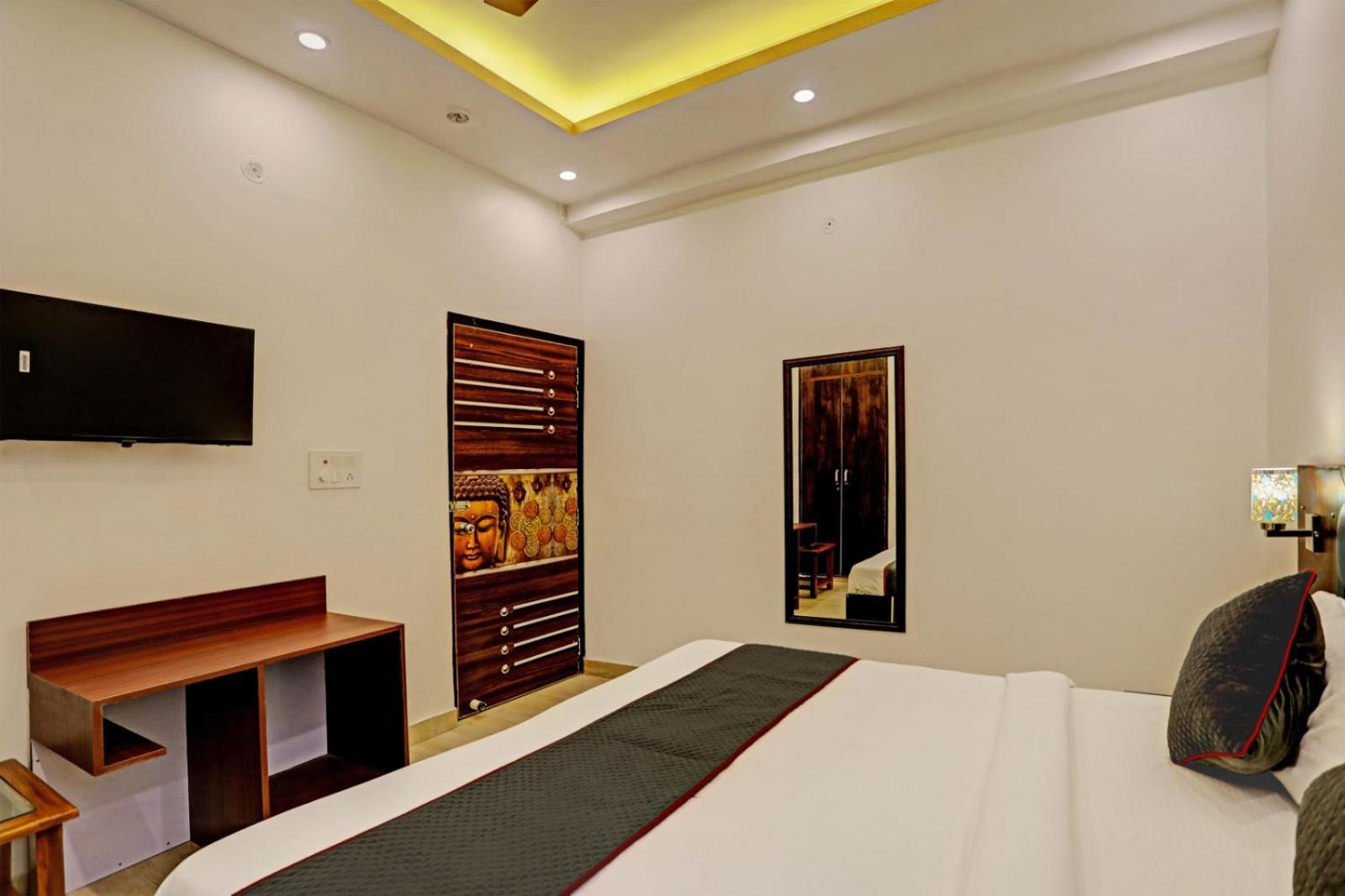 Hotel King Plaza Near Delhi Airport Ню Делхи Екстериор снимка